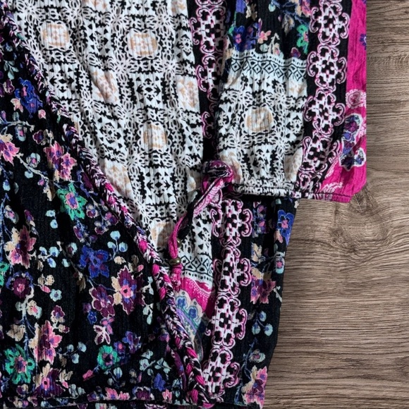 American Rag Multicolor Patchwork Top Open Sleeve Detail ‼️See‎ Photo 6 & 7‼️ - Picture 3 of 7